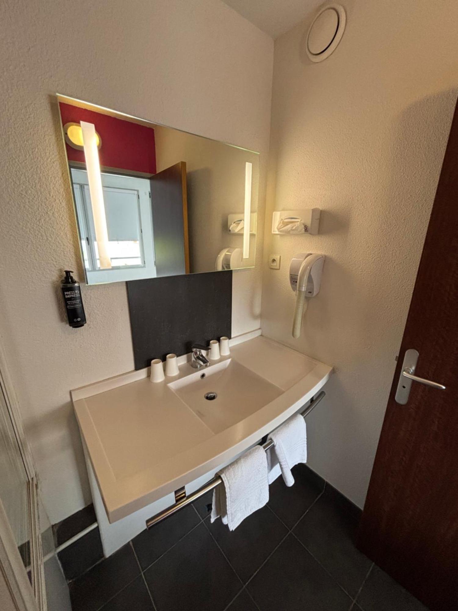 Ibis Styles Bethune Bruay La Buissiere מראה חיצוני תמונה